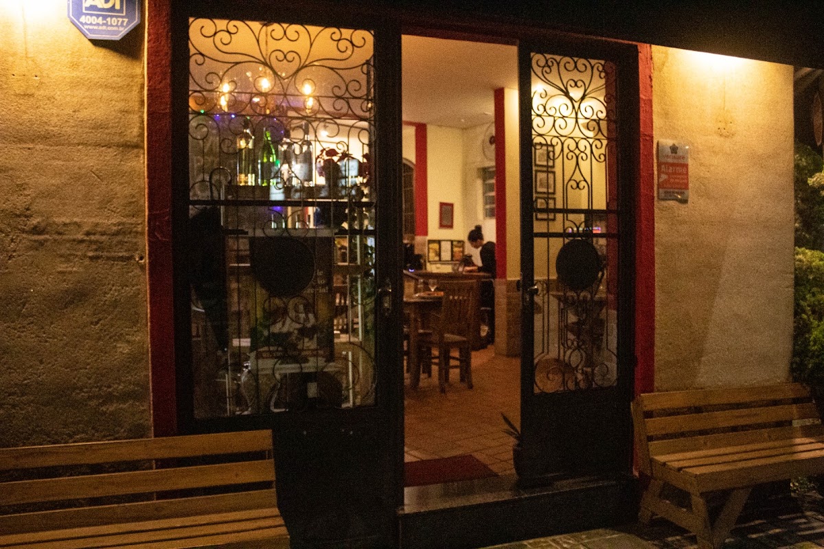 Divina Pizzeria
