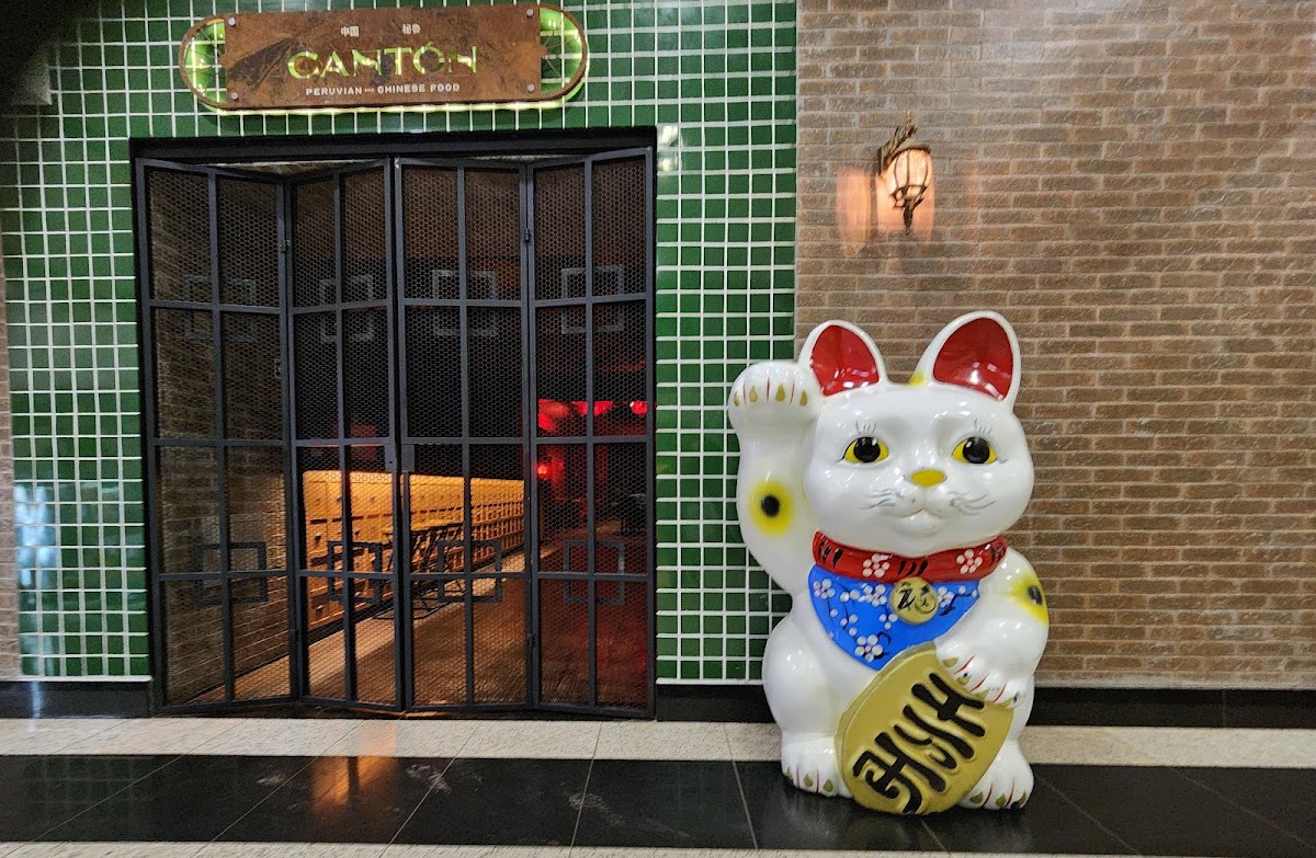 Cantón Peruvian & Chinese Food - Brasília