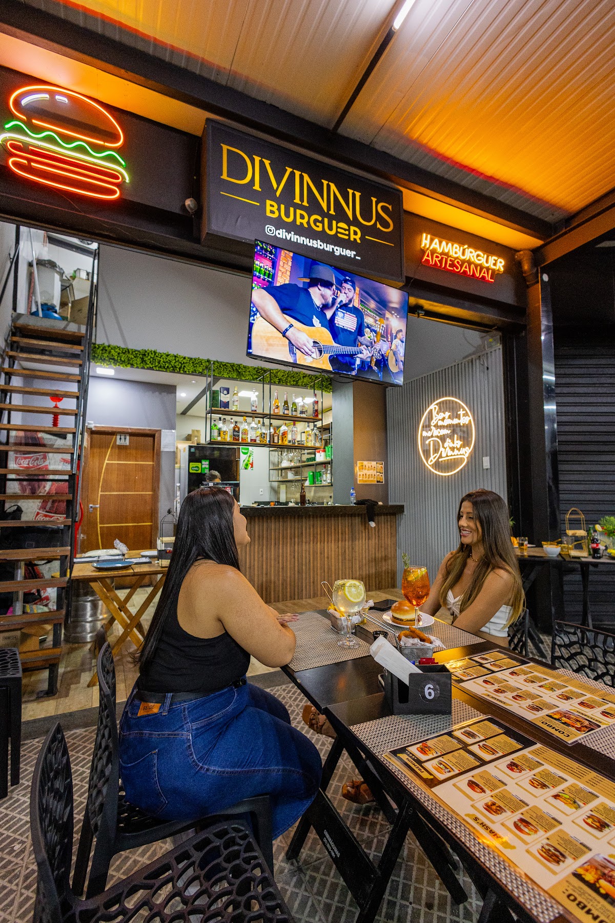 Divinnus Burguer
