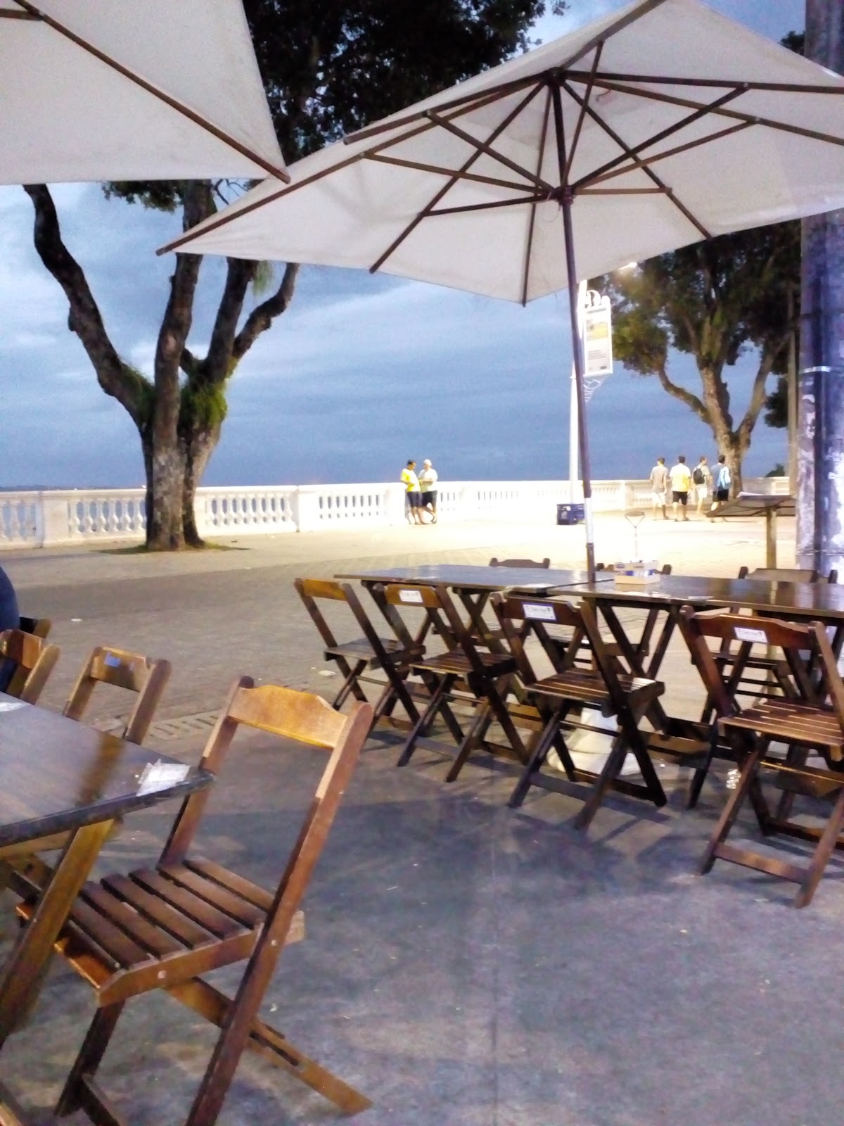 Tudo Azul Restaurante Suíço-Brasileiro