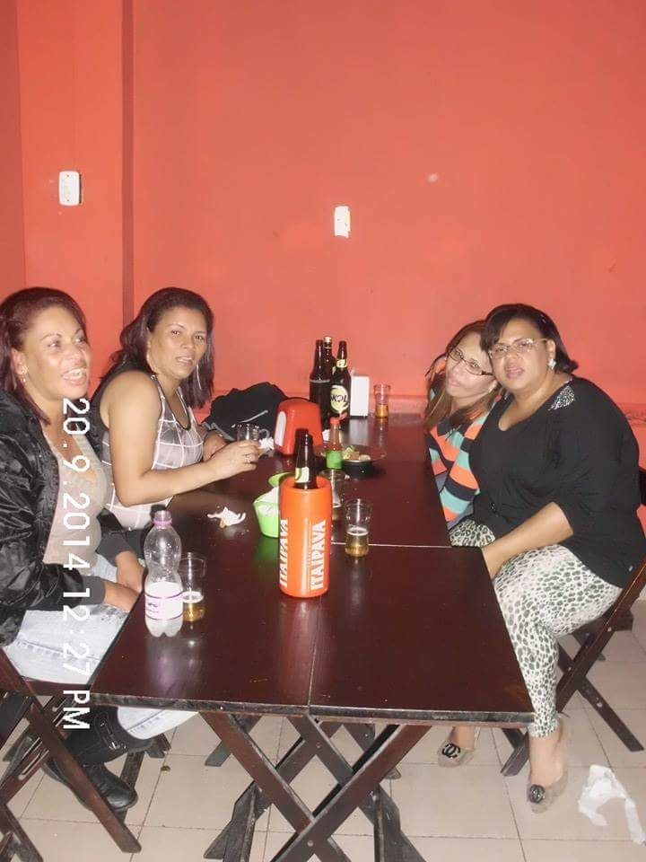 Pizzaria & Karaokê Lapetitozza
