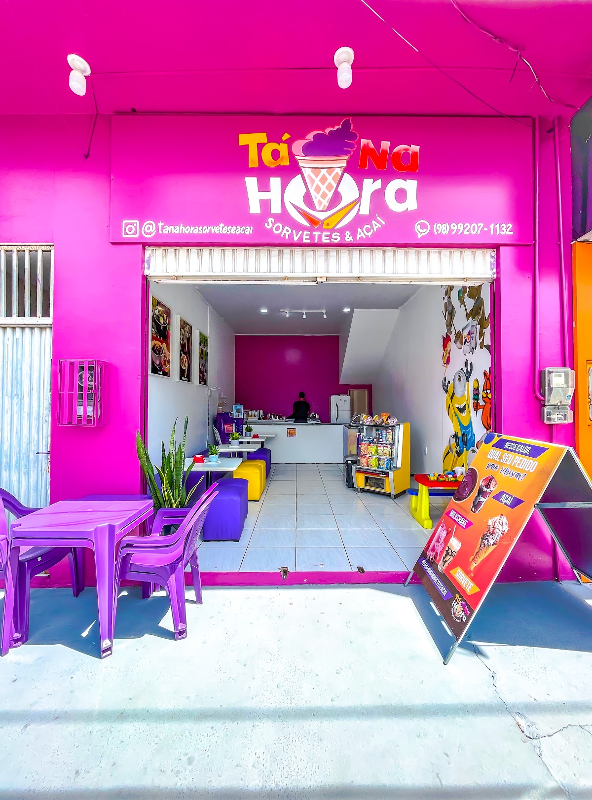 Tá Na Hora Sorvetes e Açaí