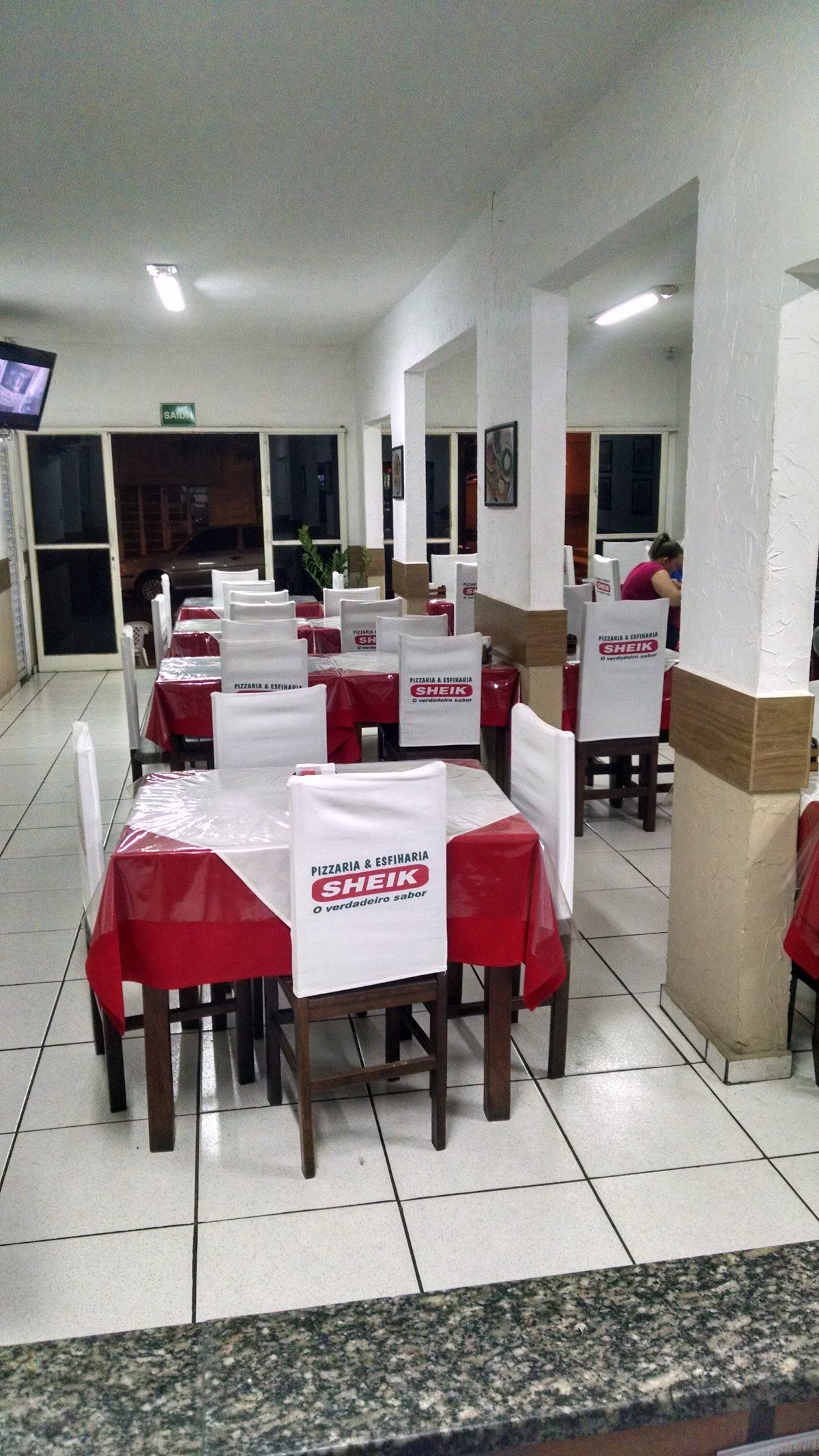 Sheik Pizzaria e Esfiharia