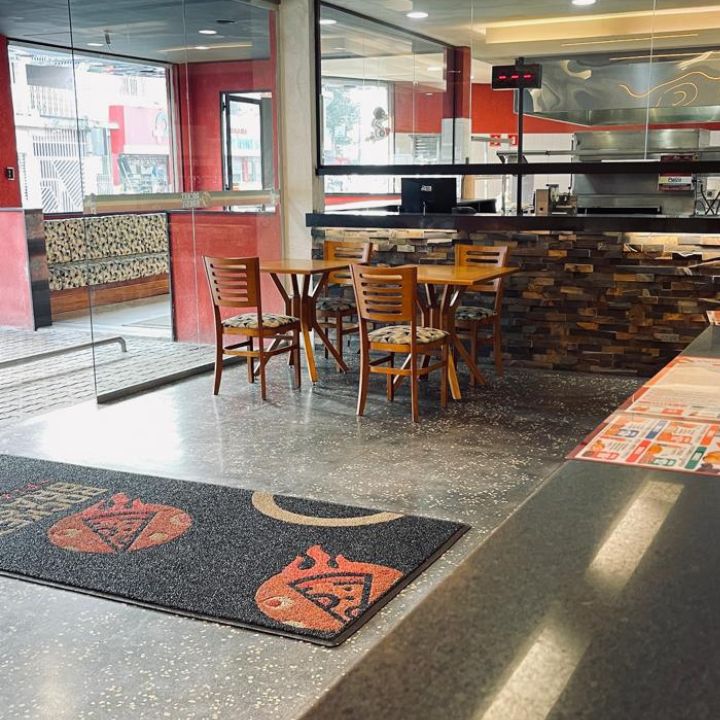 Rocket Brasil - Pizzaria e Restaurante em Carapicuiba