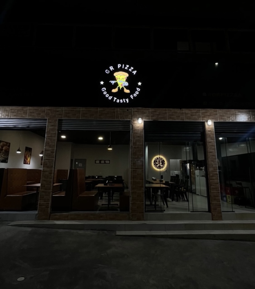 GR PIZZAS