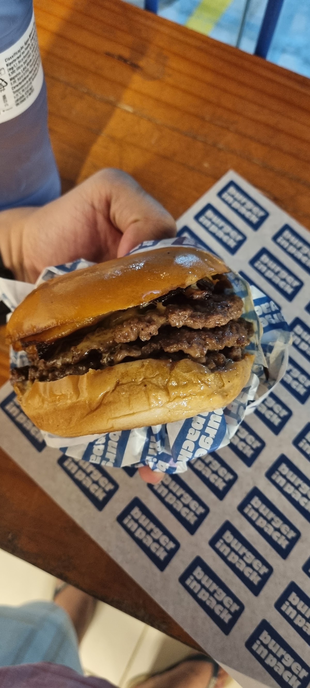 Burger In Pack
