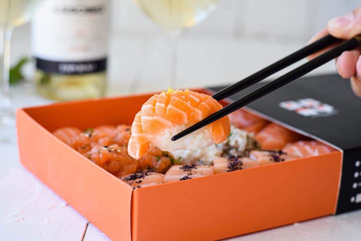 EASY SUSHI DELIVERY