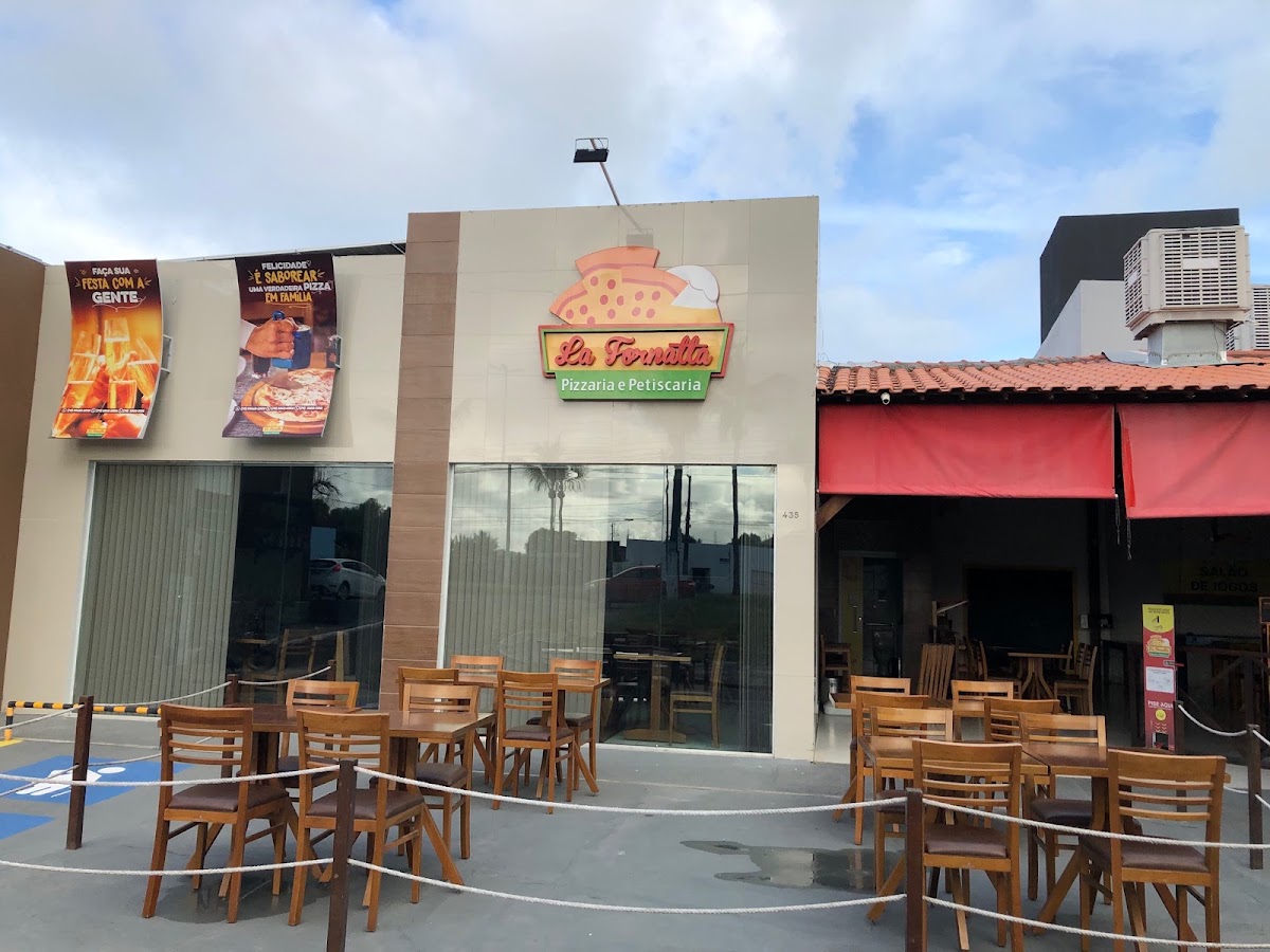 Espaço e Pizzaria Mão Na Massa (Lafornatta)