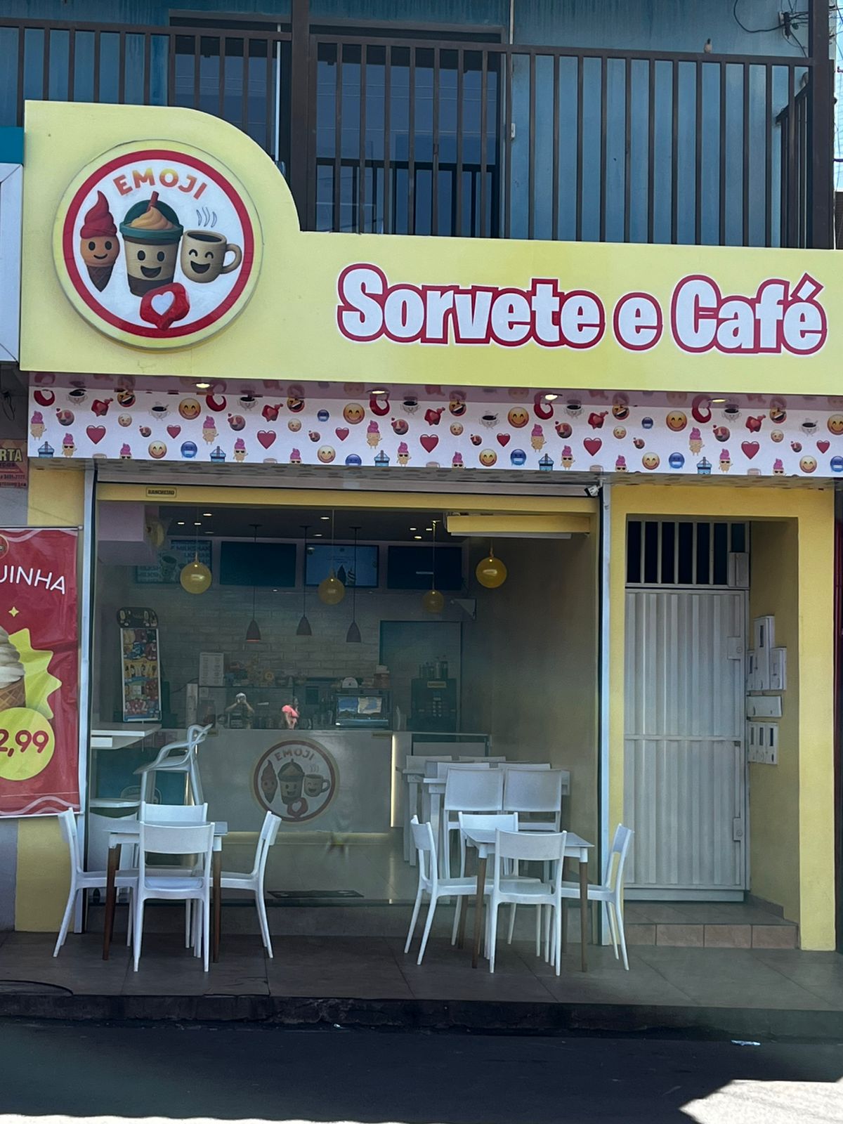 Emoji Sorvete e Café