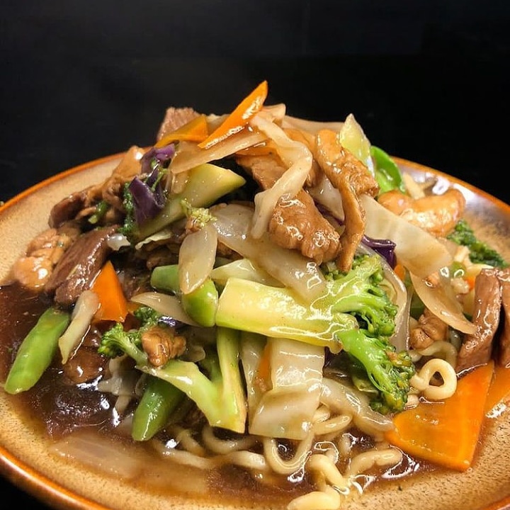 Jhoy Culinária Japonesa