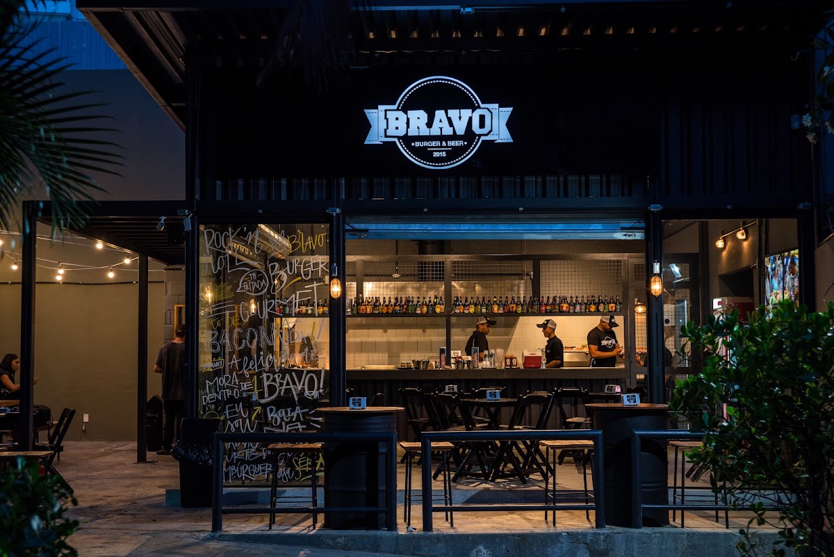 BRAVO Burger & Beer - Barra