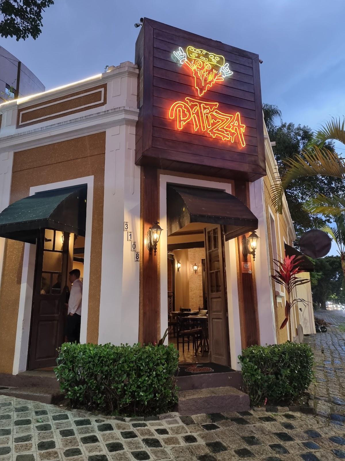 Pítizza Curitiba - Água Verde - Rodízio e Delivery de Pizza