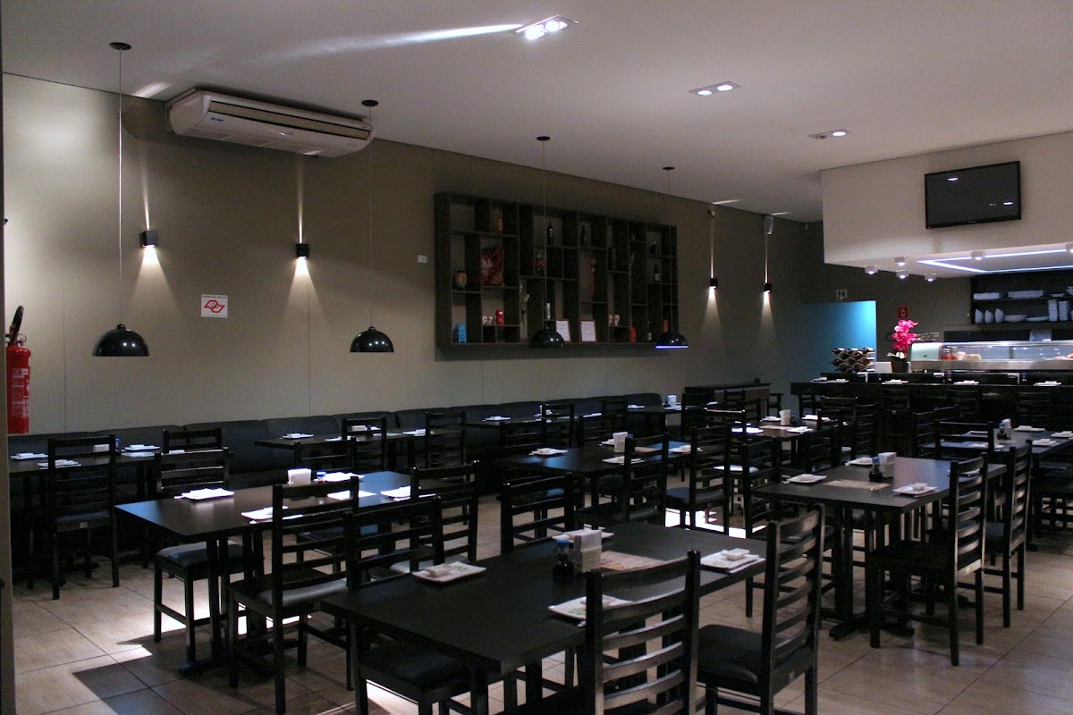 Oishi Sushi Bar & Restaurante