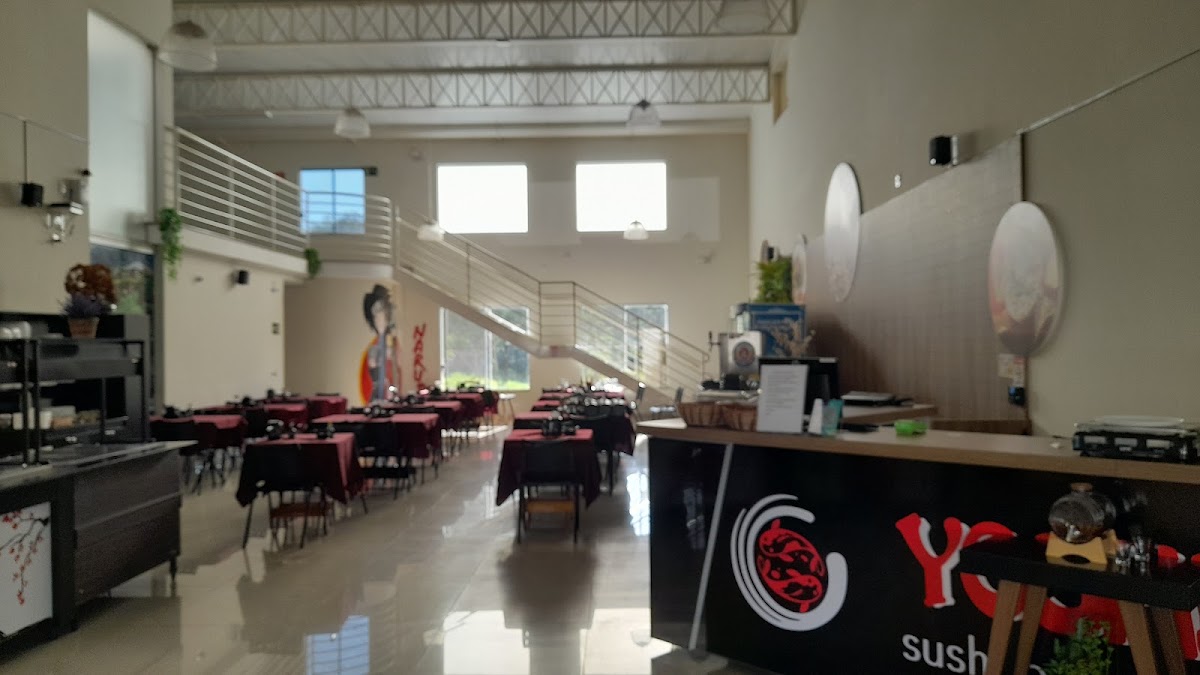 Yoshiaki Sushi Bar Restaurante Japonês