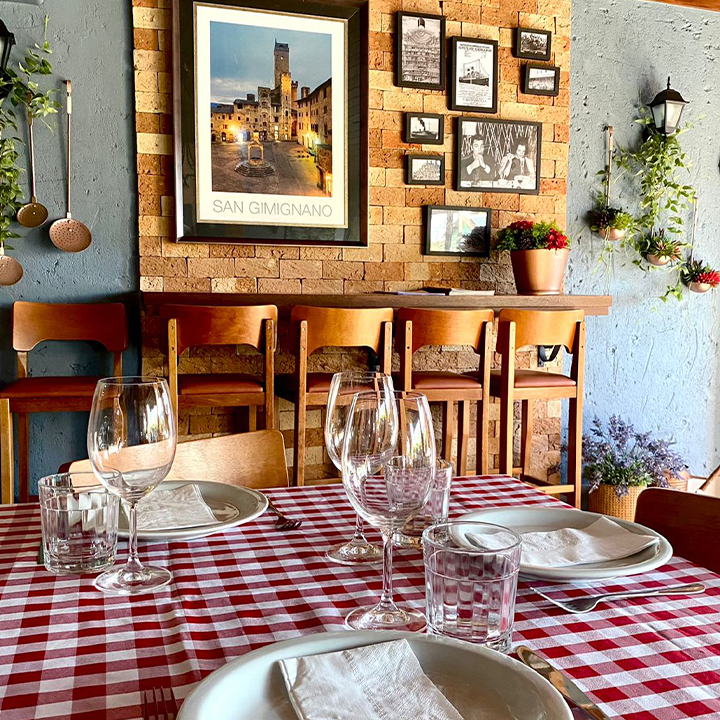 Trattoria La Grande Famiglia
