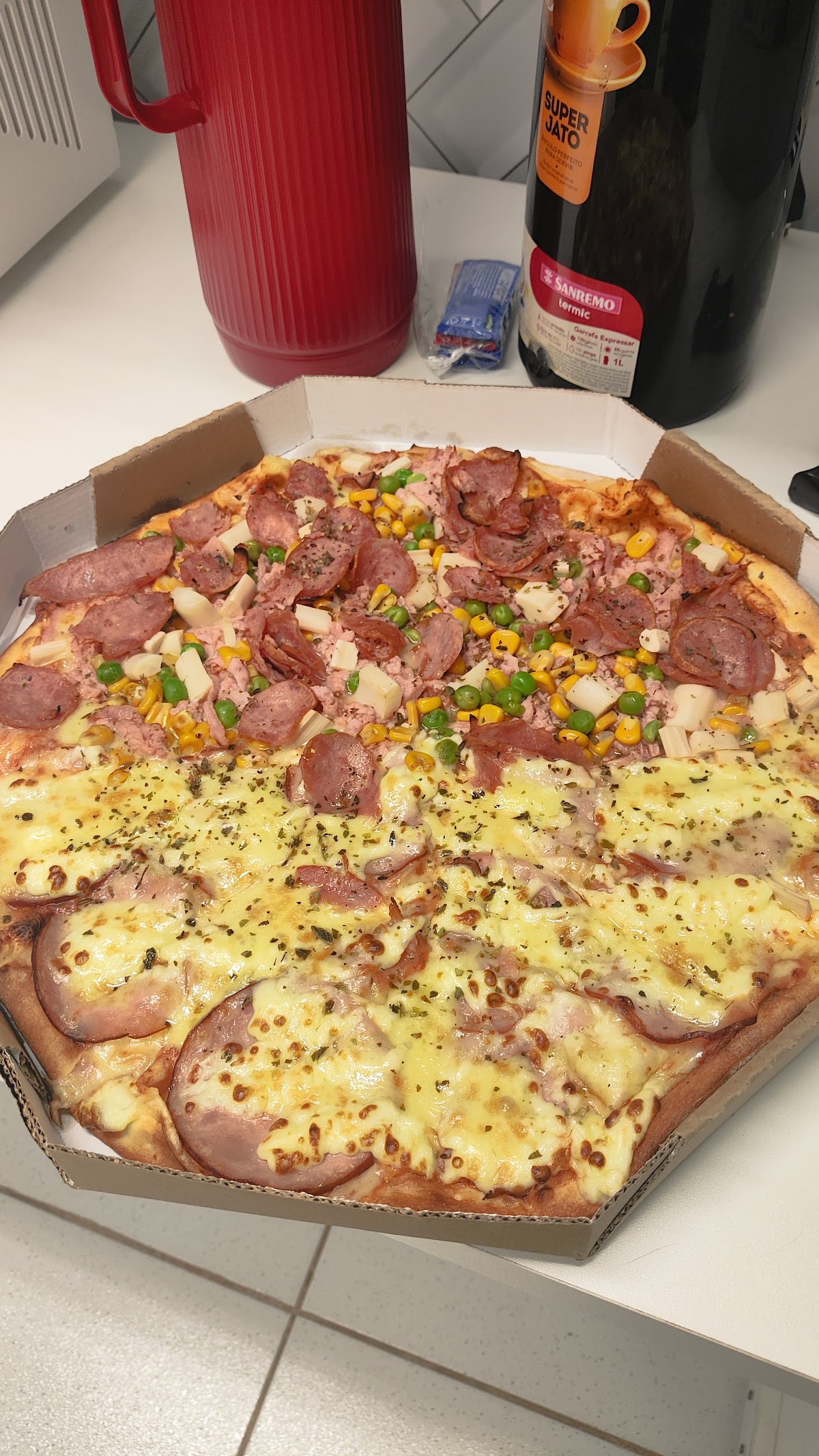 Caprese Pizzaria