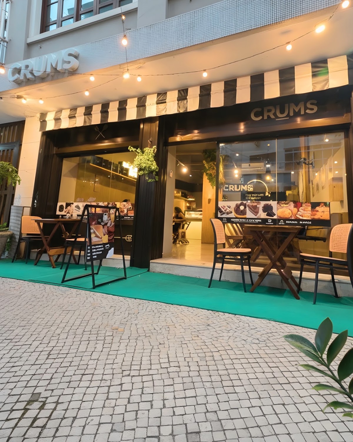 CRUMS CONFEITARIA E CAFETERIA - (Copacabana)