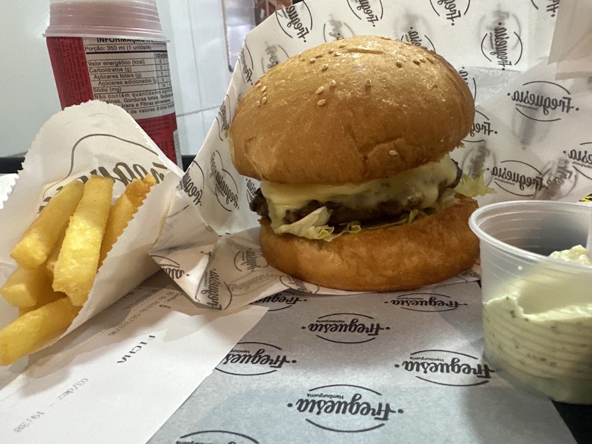 Freguesia Hamburgueria - Vila Rio Food Park