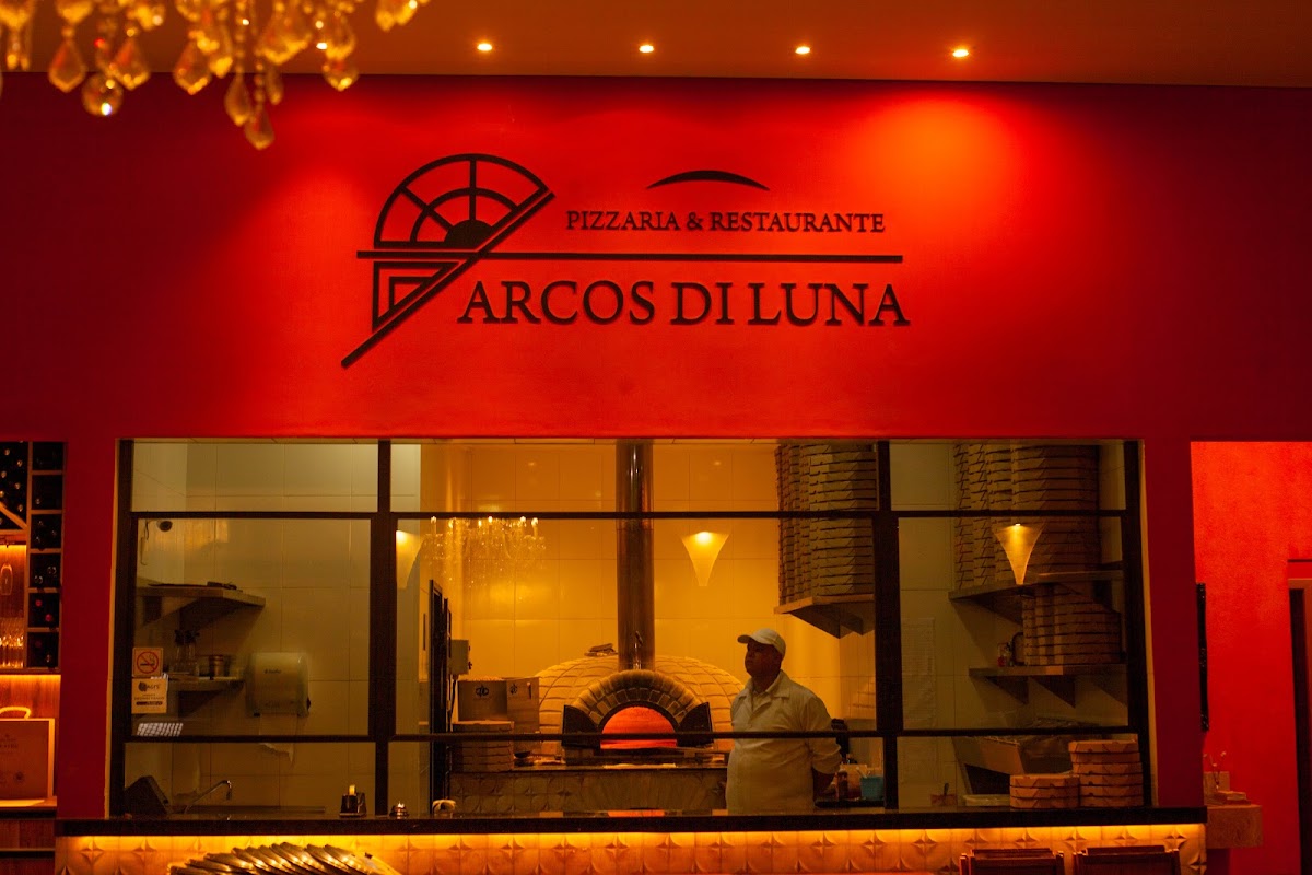 Arcos di Luna Pizzaria e Restaurante