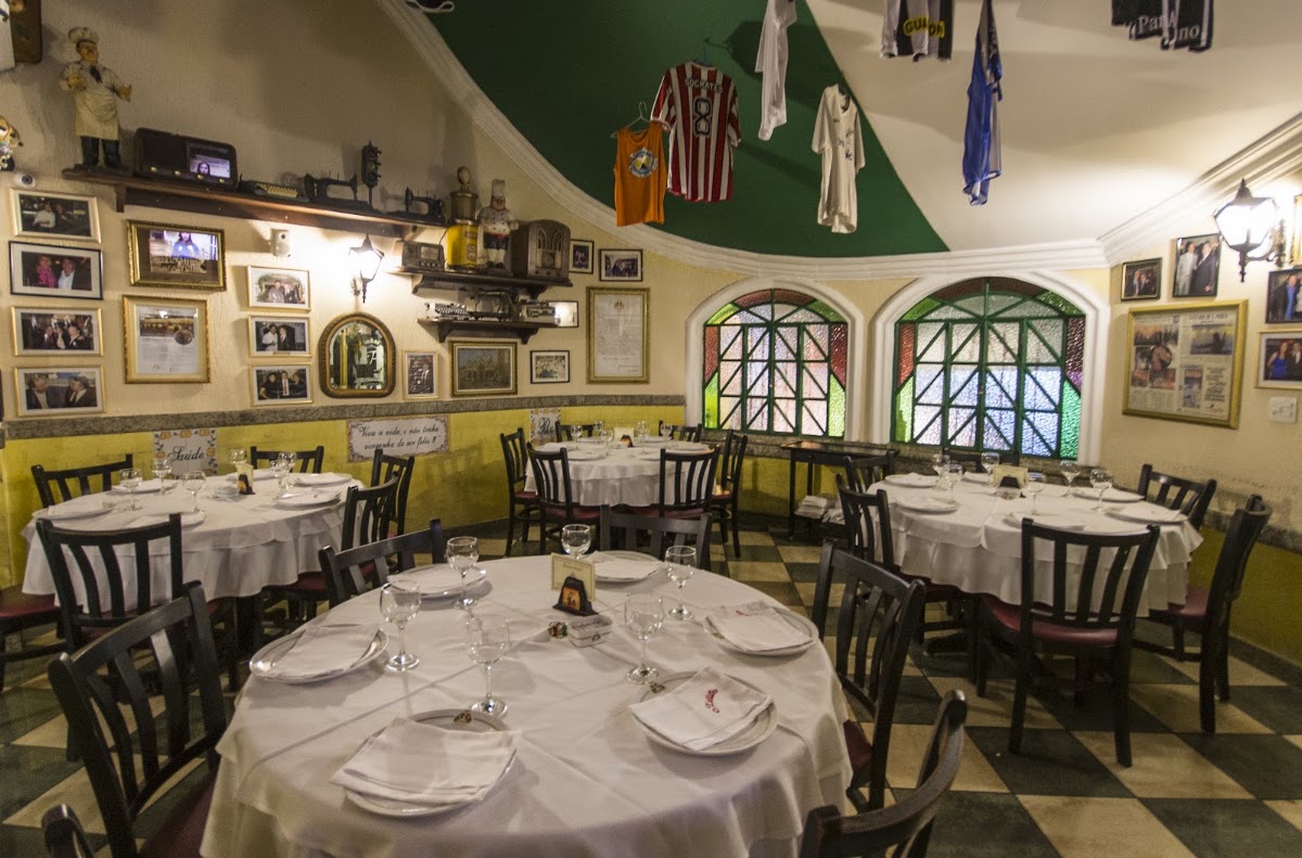 Lellis Trattoria