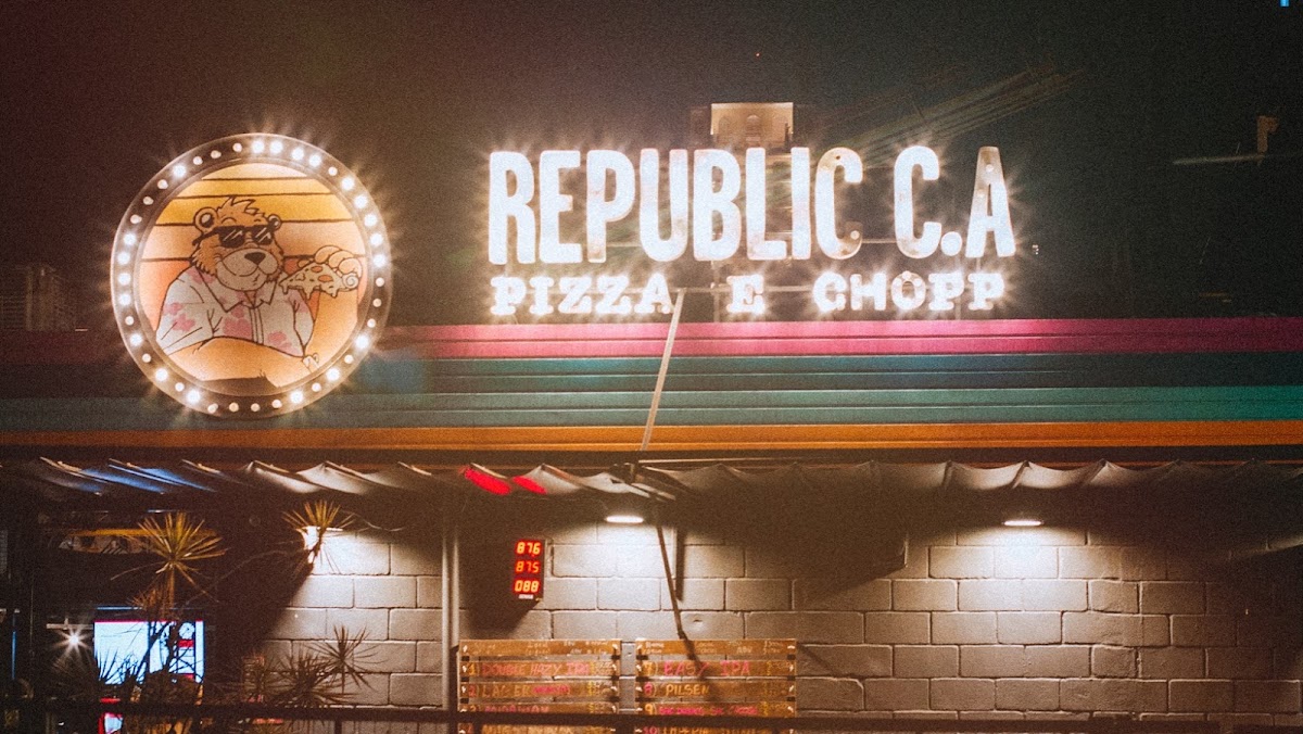 Republic CA - Pizza e Chopp