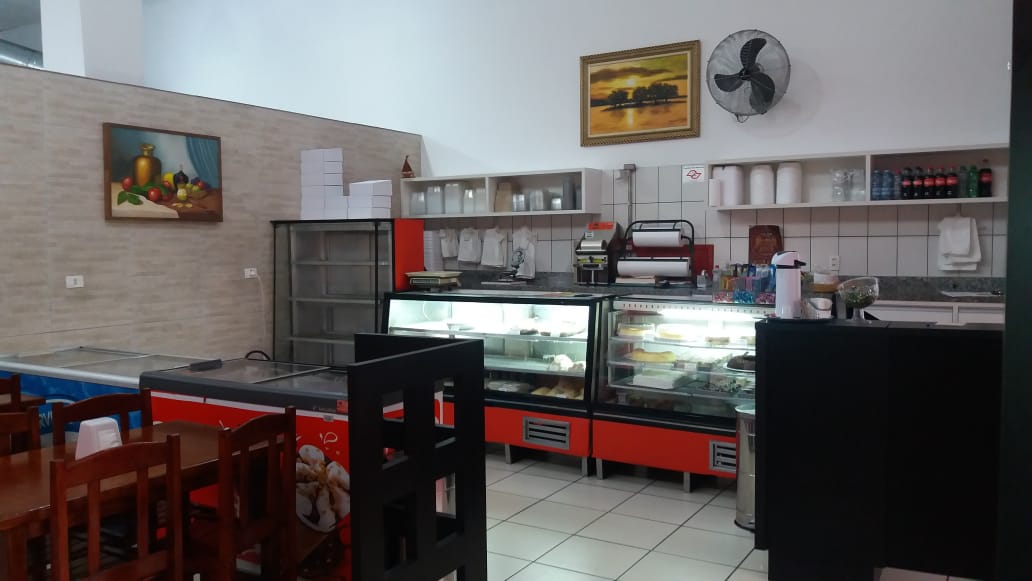 Cheles Rotisserie & Restaurante