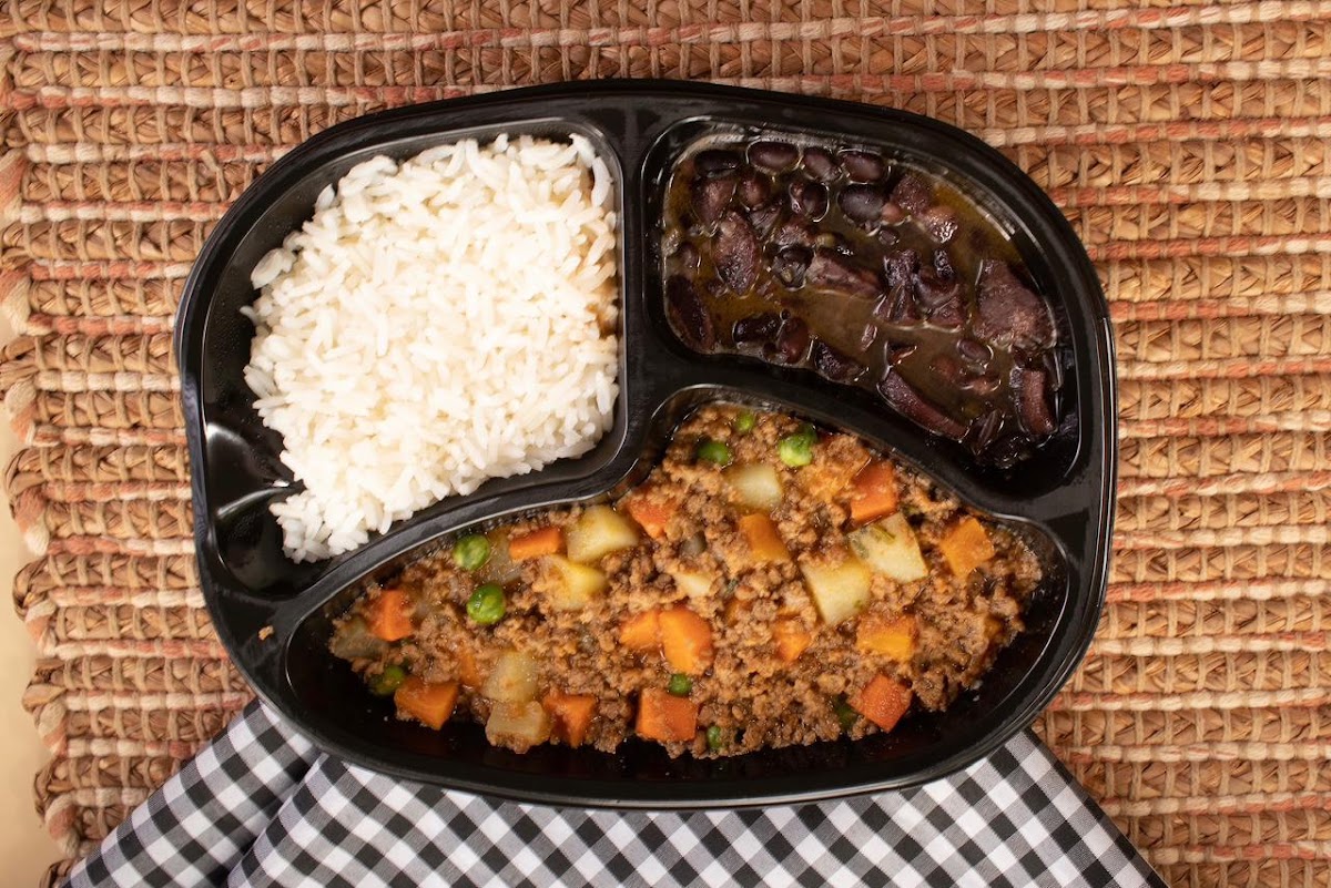 Nossa Caçarola - Restaurante Delivery