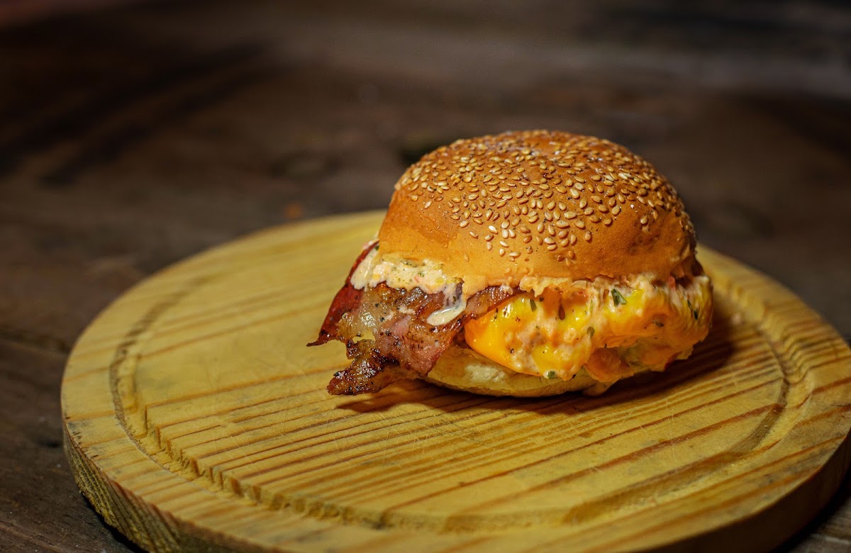 La Victoria Parrilla & Hamburgueria
