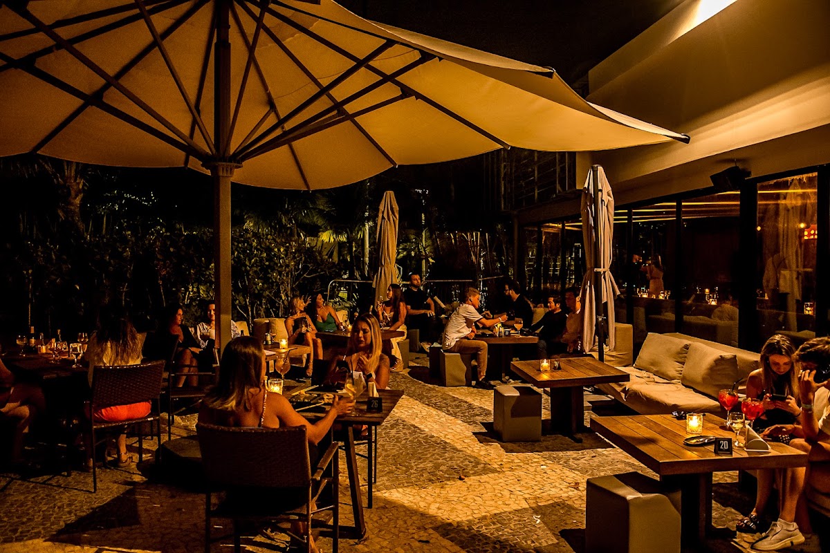 300 Cosmo Beach Club