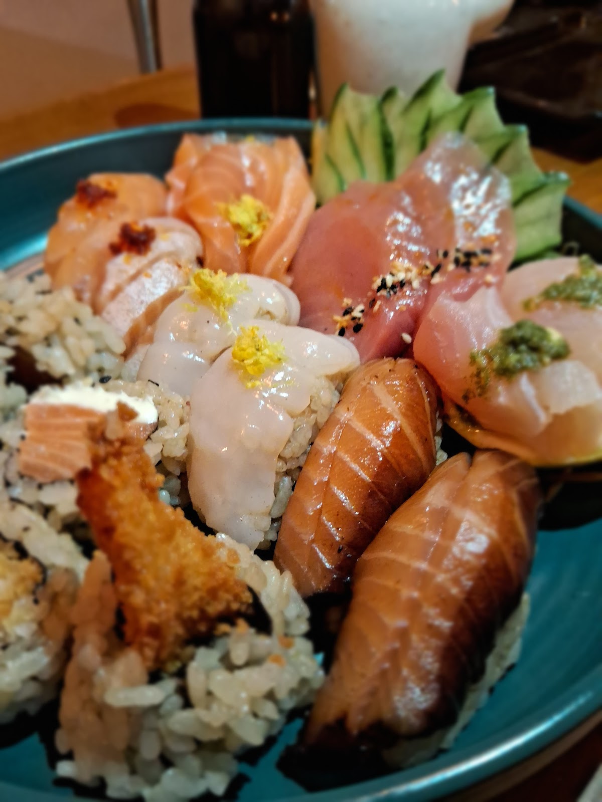 Ryōri Sushi Izakaya