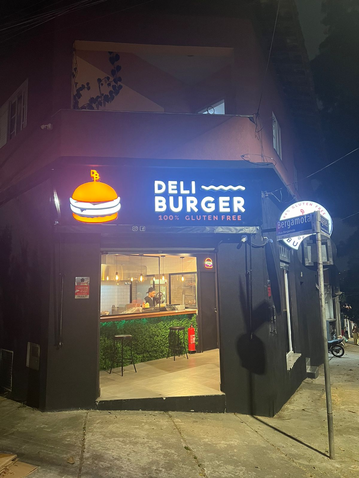 Deliburger | Hambúrguer Sem Glúten - Pinheiros