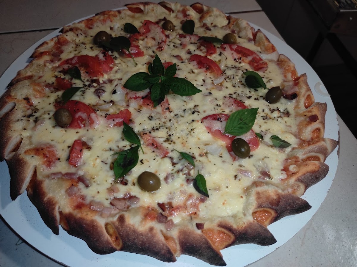 Gyroos Pizzaria