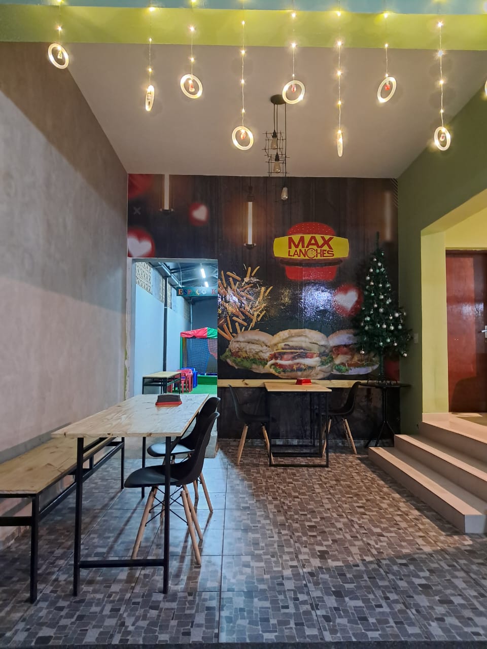 Max Lanches Taubate
