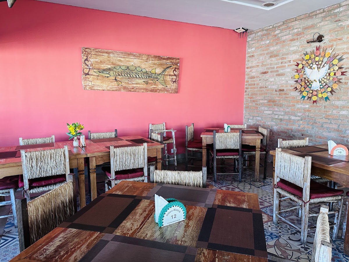 Oliva Bistro