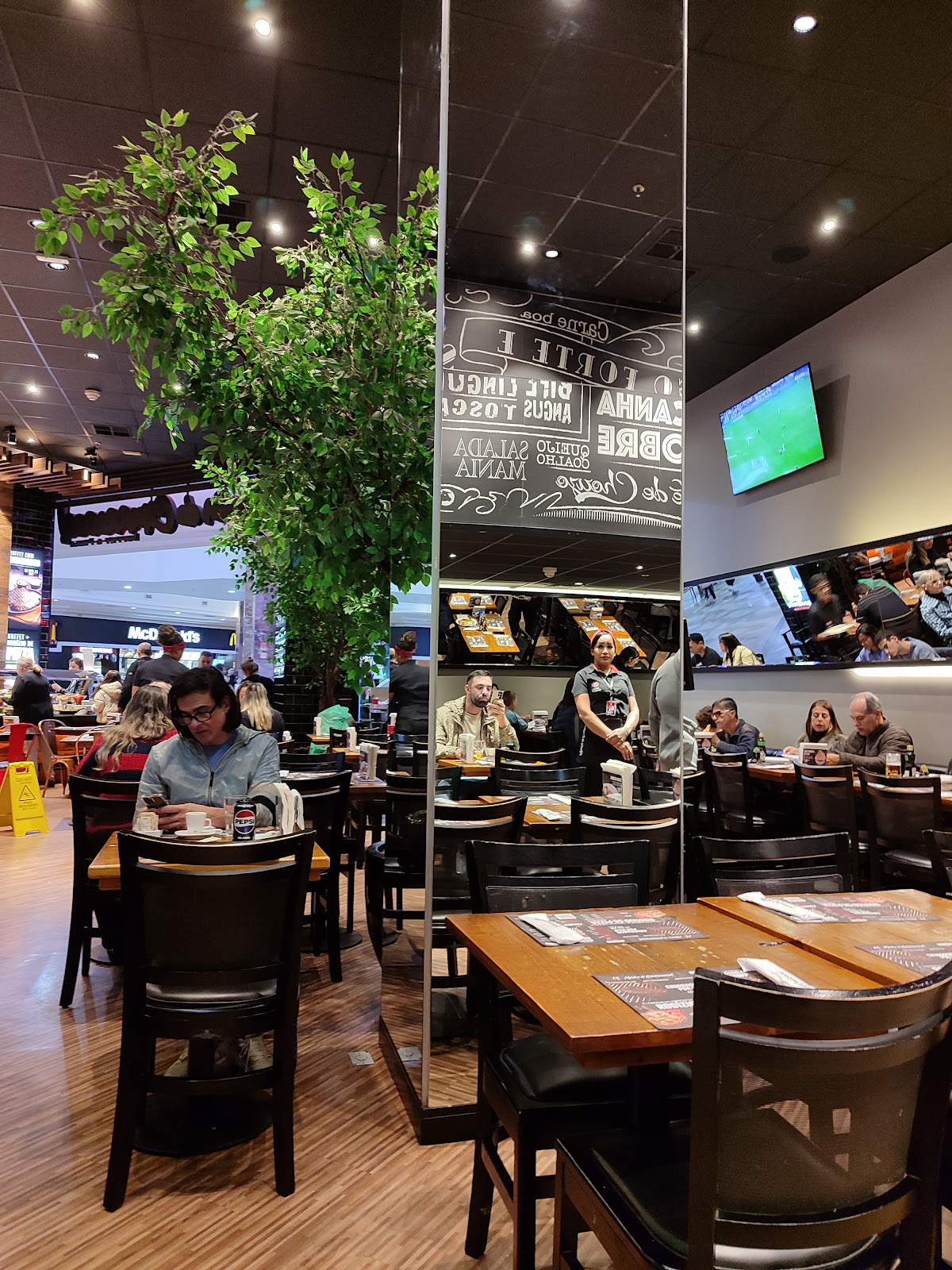 Restaurante Mania de Churrasco! Buffet & Pizza