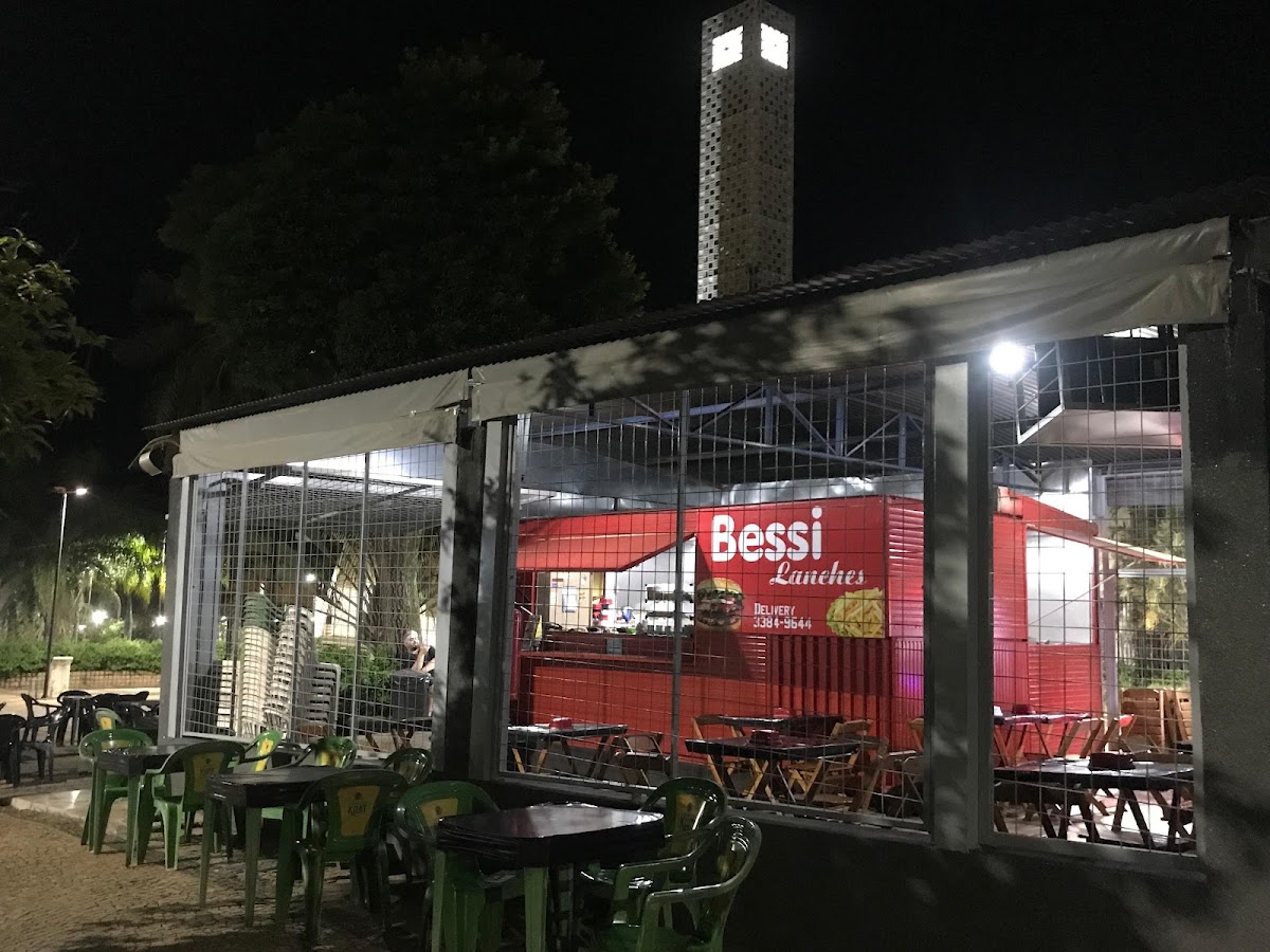 Bessi Lanches