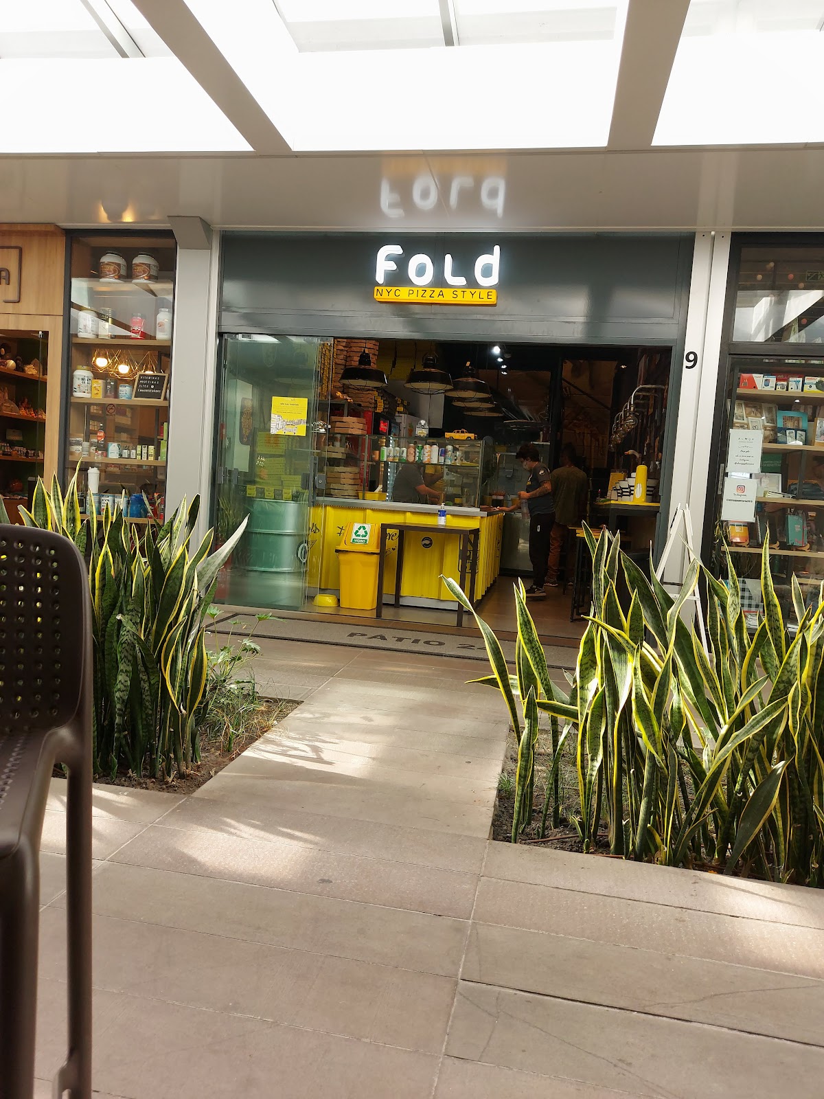Fold NYC Pizza Style