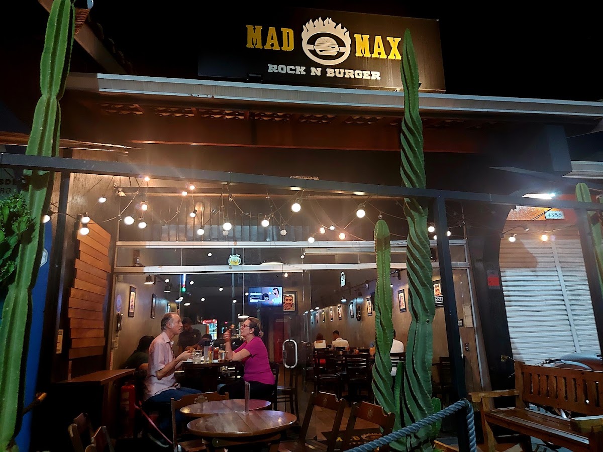 Mad Max Rock'n Burger - Atibaia