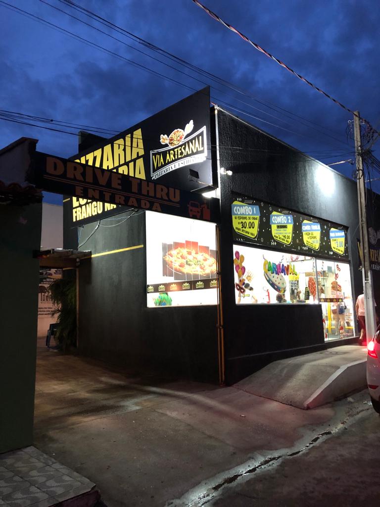 Via Artesanal Pizzaria