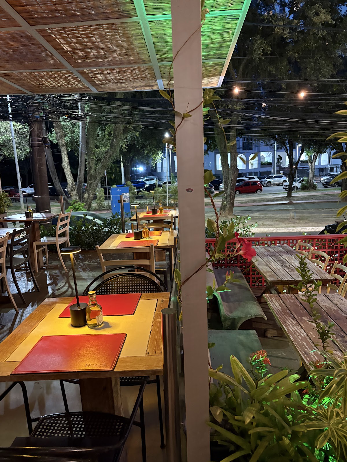 Rocca Pizzaria e Forneria - Pizza - Unidade Pituba