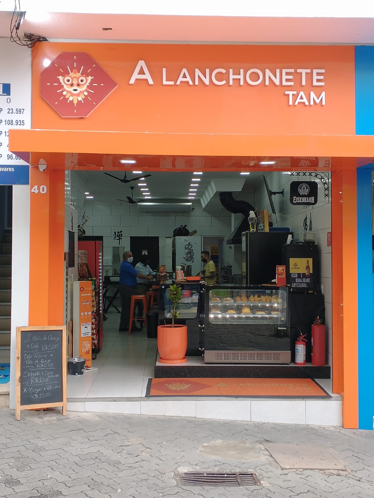 A Lanchonete Tam