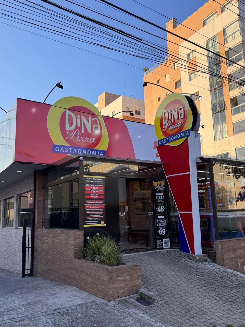 Dina Pizza - Água verde