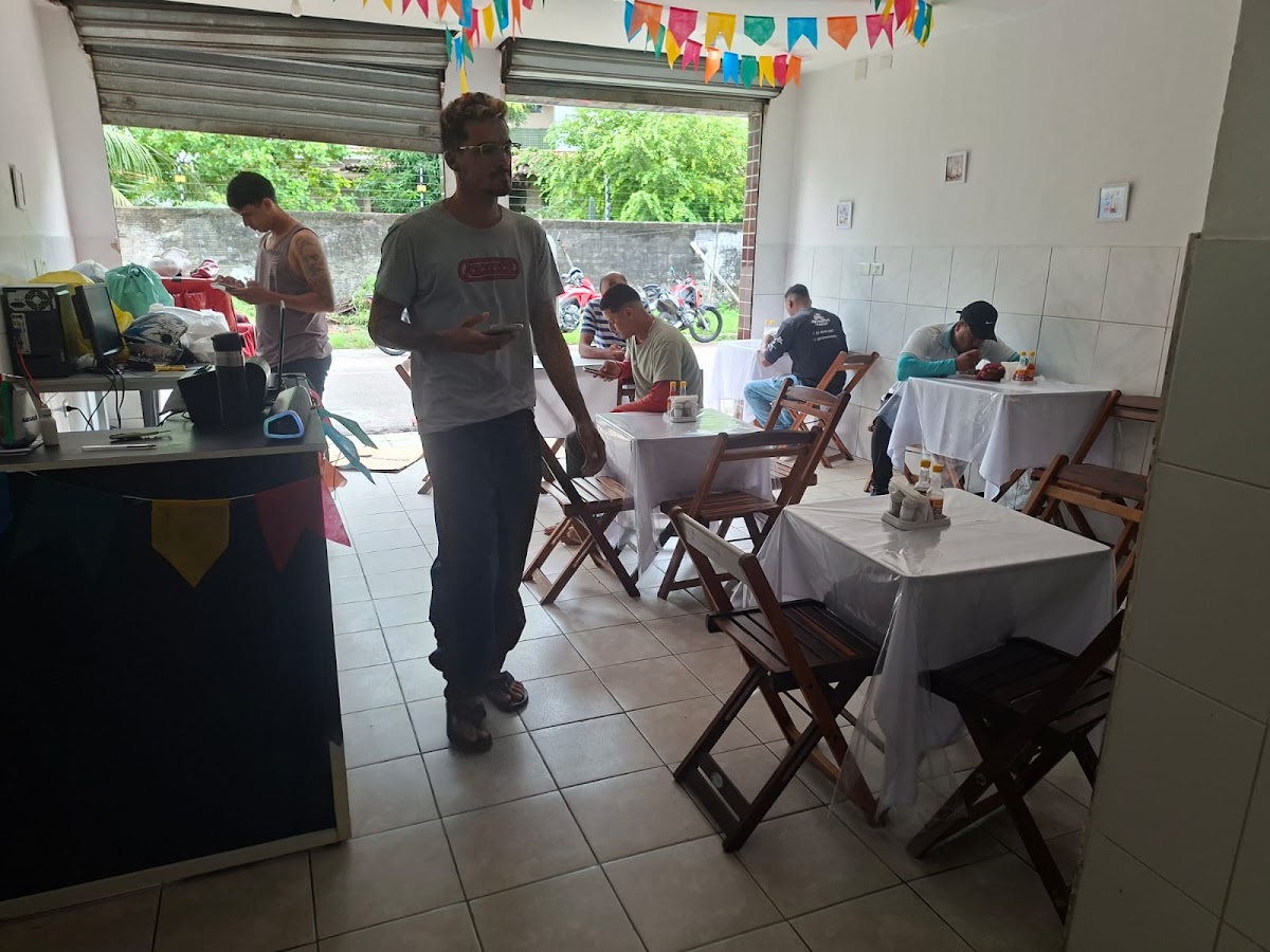 Divina Marmita e Restaurante.