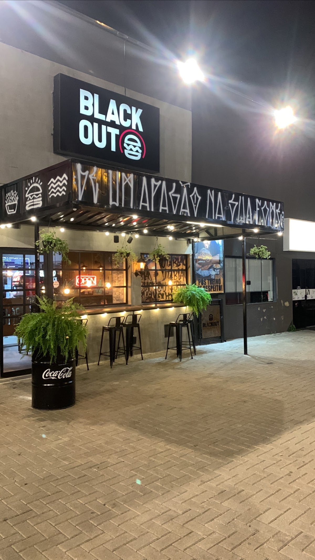 Blackout | Hamburgueria Sorocaba