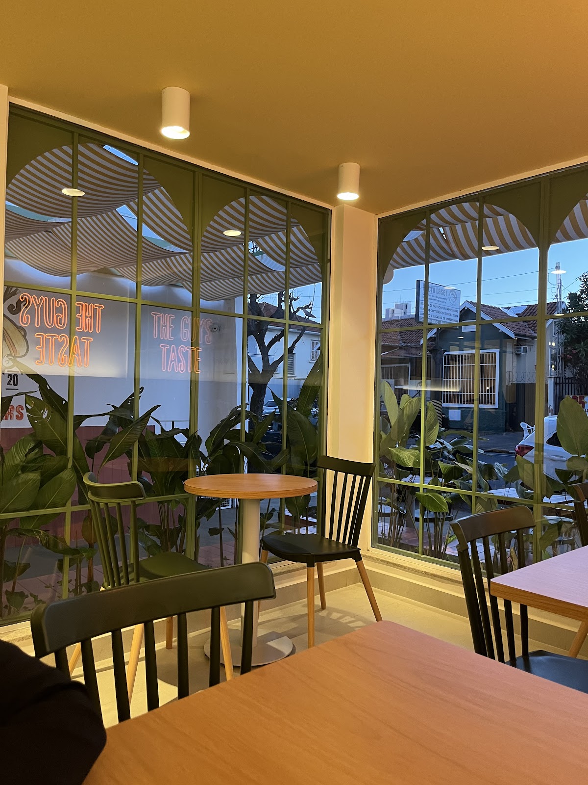 Wise Guys Burger