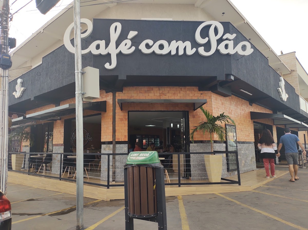 Panificadora e Confeitaria Café Com Pão