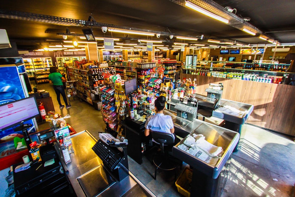Deli & Fruta